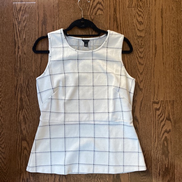 Ann Taylor Matching Blouse and Blazer Set. - Picture 3 of 11